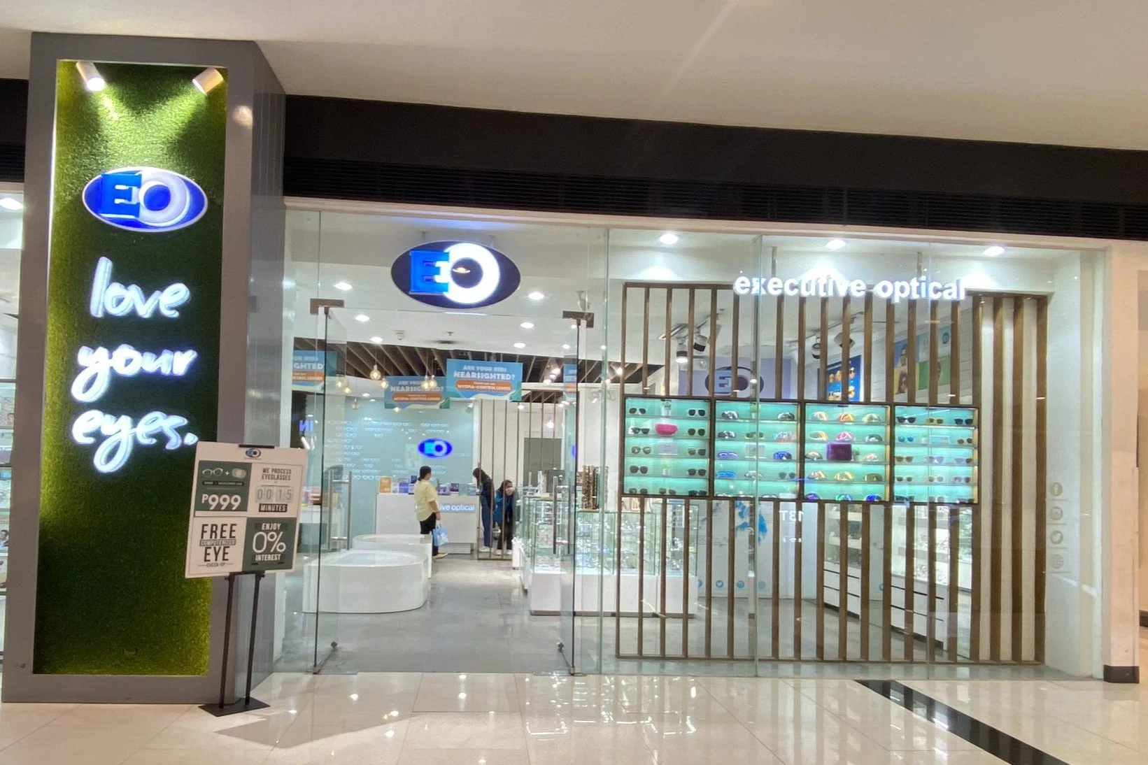EO Robinsons Galleria