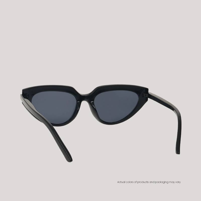 SHIELDS_(SG)_3986_C1_WEBB