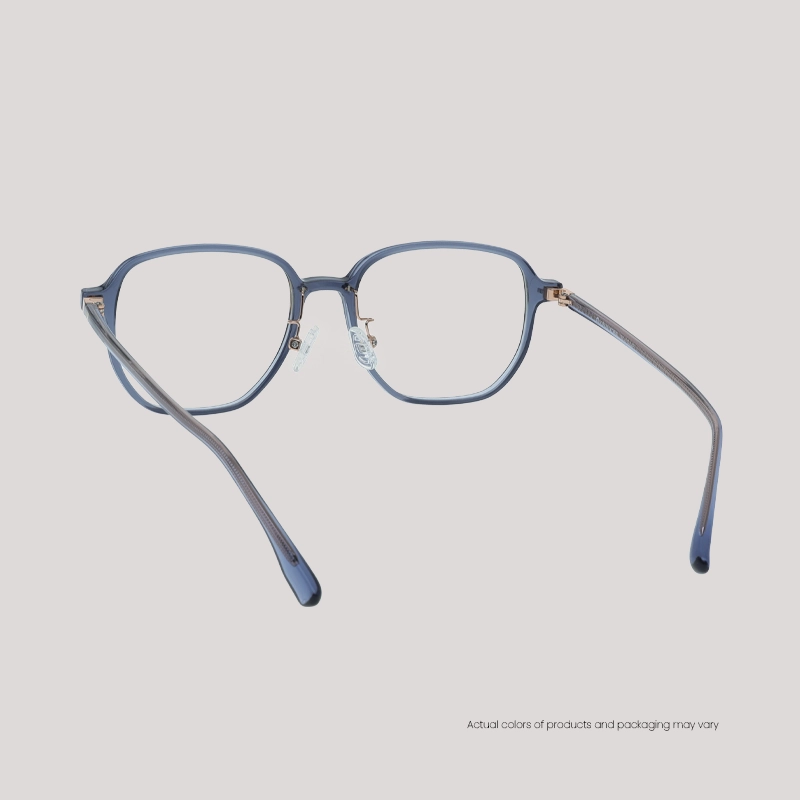 VISUALITIES_(FR)_KAARI_CRYSTALBLUE_WEBB