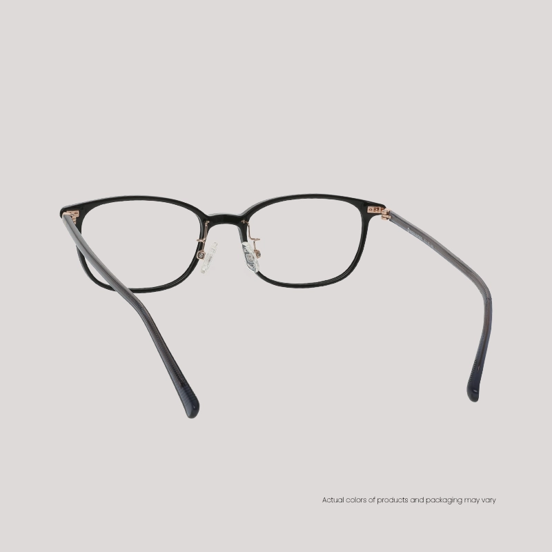 VISUALITIES_(FR)_TENI_SHINYBLACK_WEBB