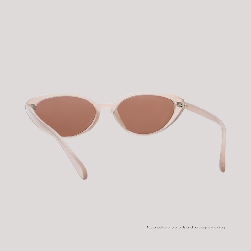 SHIELDS_(SG)_SH25033_C9_WEBB