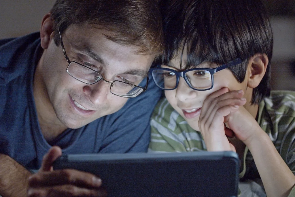 Choosing the Best Glasses for Dads This Father's Day